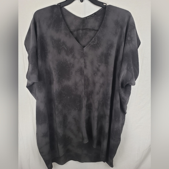 Eileen Fisher Black and Gray Silk Sleeveless Hi-Low Oversized VNeck Shirt Sz XL - Picture 2 of 11